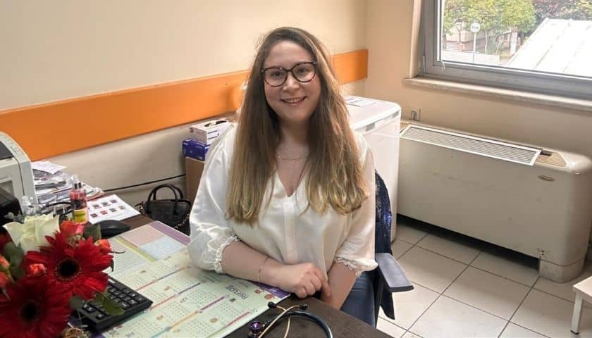 Dilan Yeşiloğlu hasta kabulüne başladı