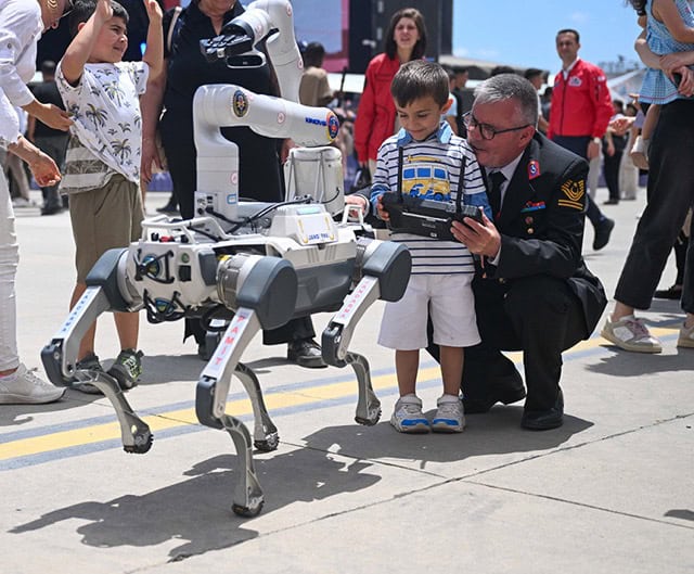 Jandarmanın Yeni Yardımcısı 'Robot Köpek' Envantere Girdi