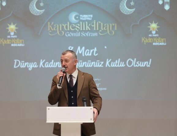 Kocaeli AK Parti Kadın Kolları'ndan Geniş Katılımla Kardeşlik İftarı Düzenlendi