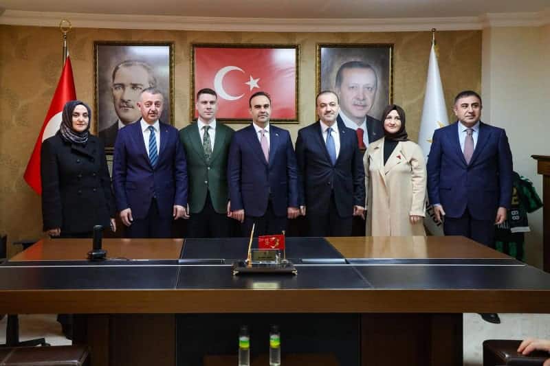 Bakan Mehmet Fatih Kacır, Kocaeli’de Projeleri ve Üniversite Gençliği ile Buluştu