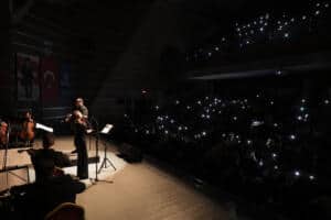 Başkan Büyükakın, İzmit Körfezi Dip Çamuru Temizliği Projesini Uluslararası Gazetecilere Detaylarıyla Anlattı