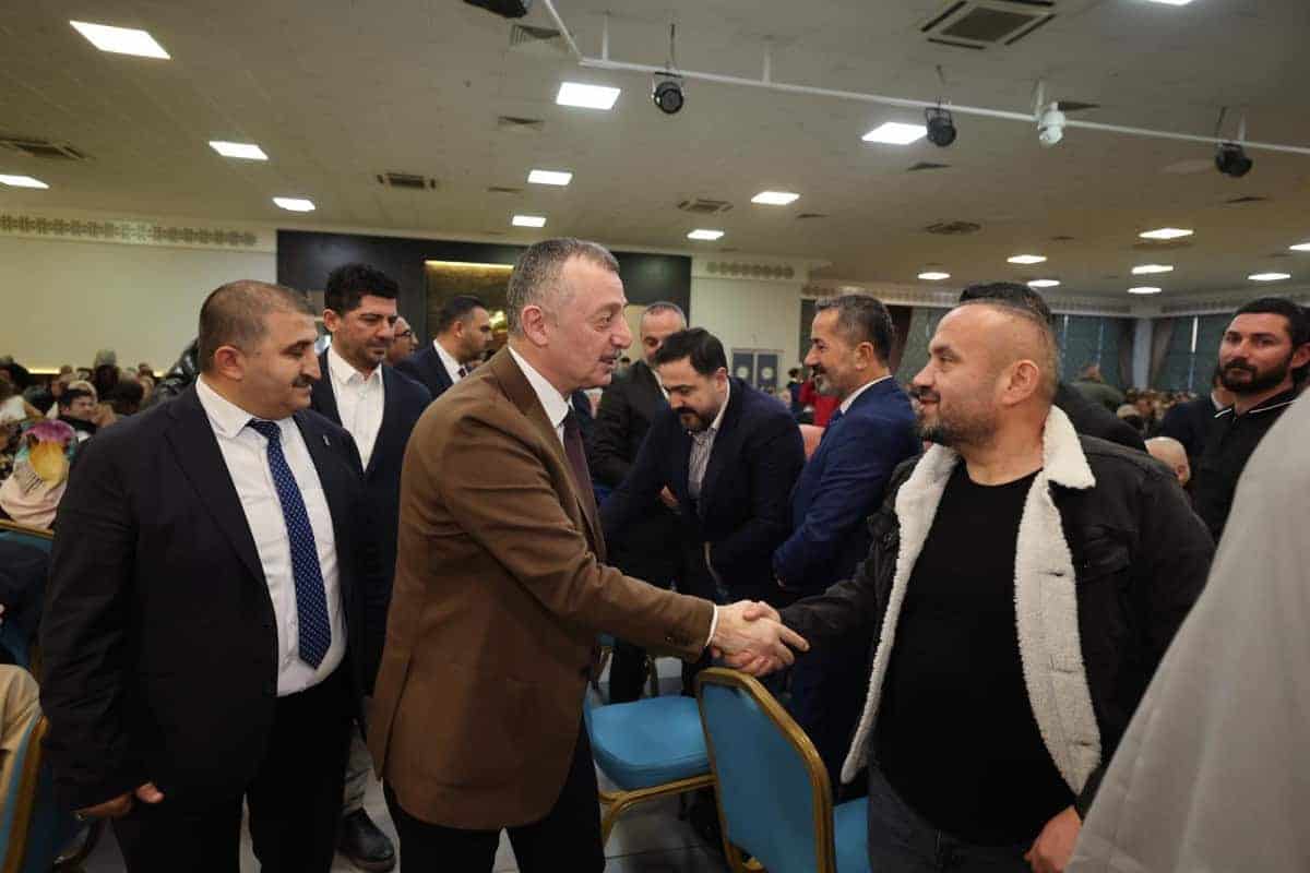 Tahir Büyükakın, Pazarcılar Odası'nın İftarında Esnaf ve Aileleriyle Buluştu