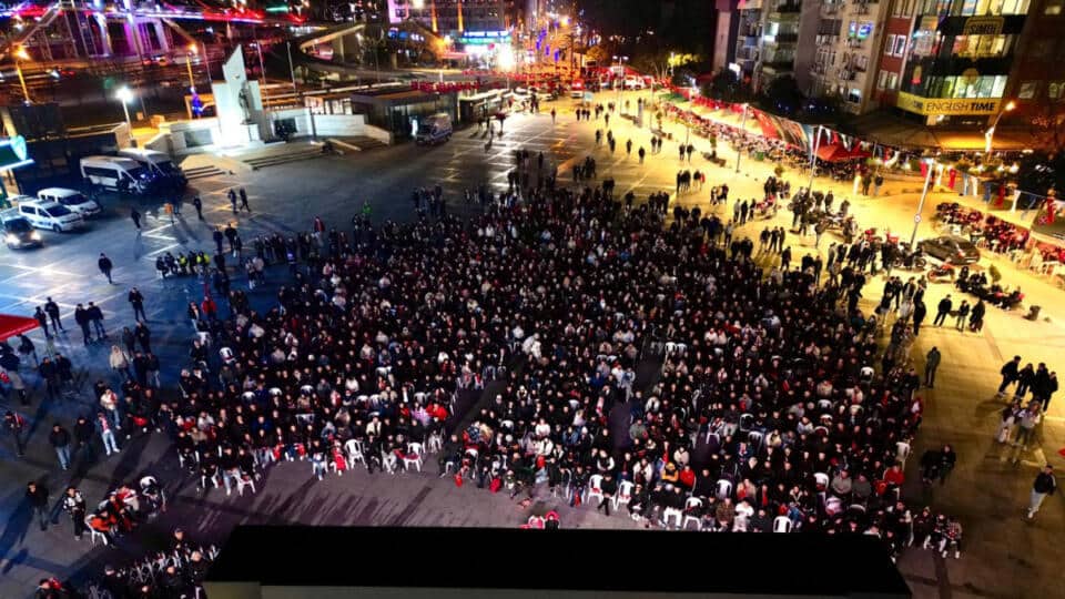 Kocaeli’de Milli Takımın Dünya Kupası Final Yükselişi Kent Meydanı’nda Coşkuyla Kutlandı