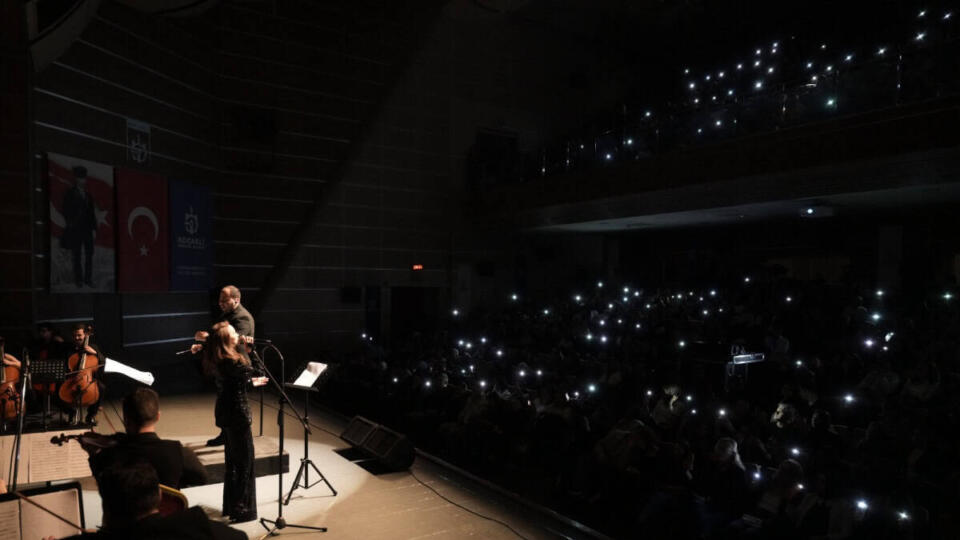 Gebze’de Düzenlenen Senfonik Dizi Müzikleri Konseri Yoğun İlgiyle Gerçekleşti