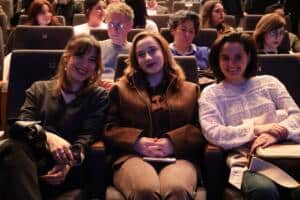 Kocaeli Şehir Tiyatroları'ndan Dünya Tiyatro Günü'nde 'Karar' Prömiyeri Sanatseverlere Unutulmaz Bir Gece Yaşattı