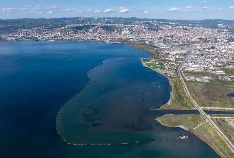 İzmit Körfezi Dip Çamuru Temizliği Projesi Uluslararası Gazetecilerin İncelemesinde