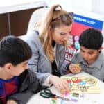 İzmit’te 23 Nisan Şenliğinde Özel Gereksinimli Çocuklar Sanatla Buluştu