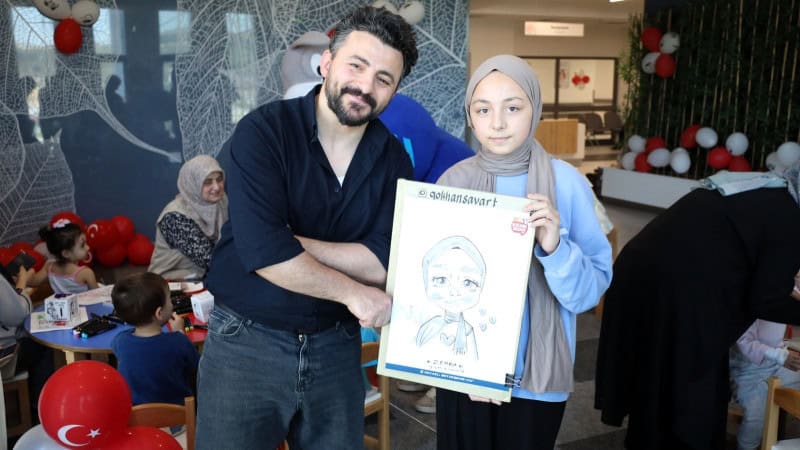 23 Nisan Çocuk Şenliği Kocaeli Şehir Hastanesi’nde Renkli Etkinliklerle Kutlandı