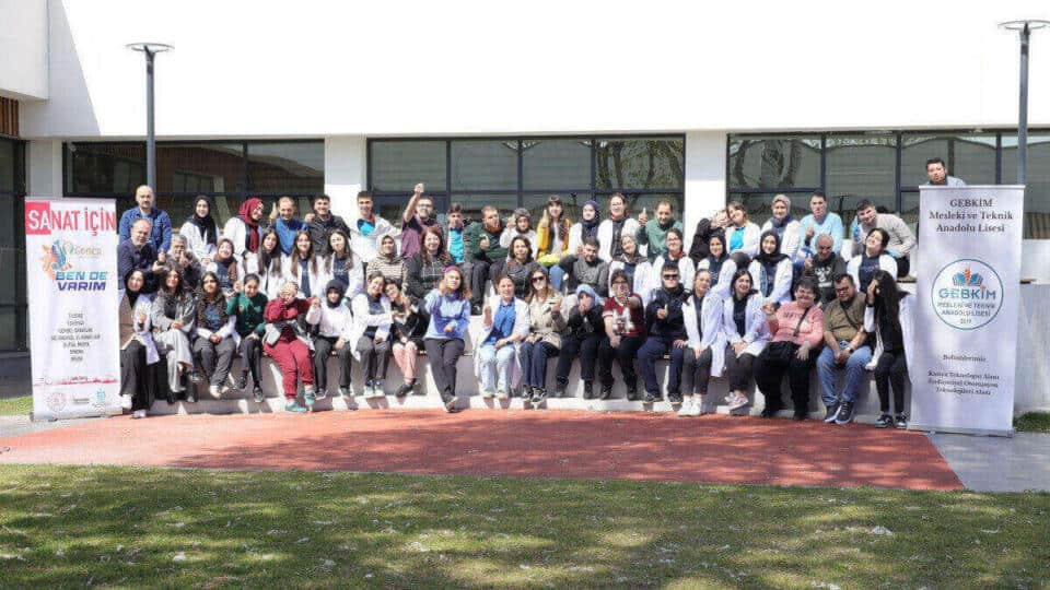 Kocaeli Büyükşehir, İhtiyaç Sahibi Hanelerde Bakım ve Onarım Çalışmalarını Sürdürüyor