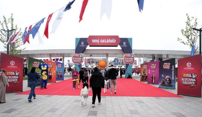 Kocaeli’de 23 Nisan Çocuk Şenliği’nde Binlerce Çocuk Dört Gün Boyunca Eğlenceli Etkinliklerle Buluştu