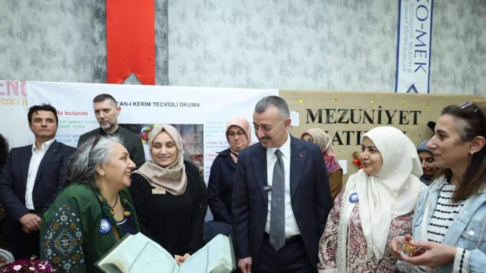 KO-MEK’in Kartepe’de Açtığı Yıl Sonu Sergisi Yoğun İlgiyle Karşılandı