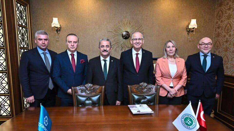 Kocaeli Üniversitesi ve TÜRKSOY Eğitim, Kültür ve Araştırma İçin Protokol İmzaladı