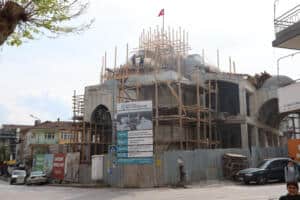 Kuruçeşme Merkez Camii’nde Üstyapı ve Mermer Kaplama Hazırlıkları Sürüyor