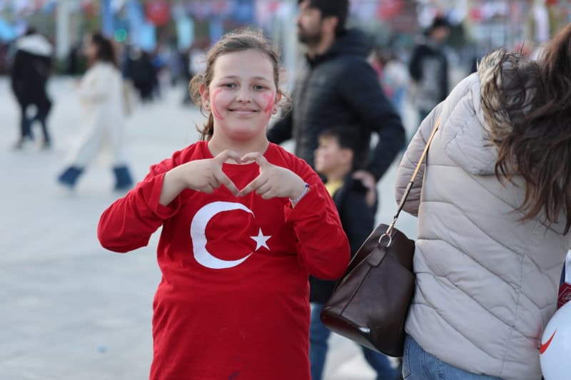 İzmit Milli İrade Meydanı’nda 23 Nisan’da Çocuklar Coşkuyla Bayramı Kutladı