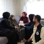 Kartepe’de 92 Yaşındaki Neriman Yiğit’e Belediyeden Sürpriz Doğum Günü Kutlaması