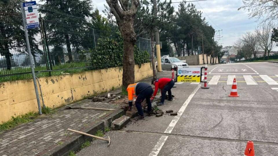 Kocaeli Büyükşehir Belediyesi Kentte Ulaşım Altyapısını Güvenli ve Konforlu Hale Getiriyor