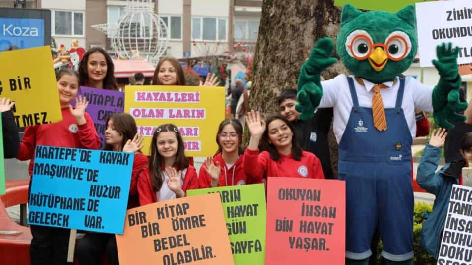 İzmit’te Kütüphane Haftası: Roman Kahramanlarıyla Dolu Dolu Etkinlik Gerçekleştirildi