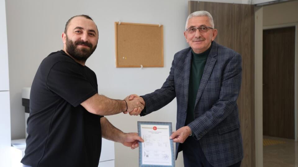 Kartepe'de Çepni Mahallesi'nde İmar Uygulaması Tamamlandı, Yeni Tapular Teslim Ediliyor