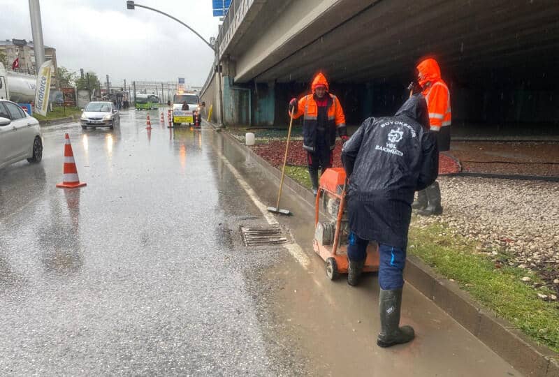 Kocaeli Büyükşehir A Takımı, Yağış Sonrası Yol ve Altyapı Çalışmalarına Devam Ediyor