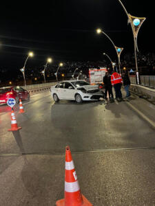 Kocaeli'de Büyükşehir A Takımı, Gece Saatlerinde Meydana Gelen Kazaya Hızla Müdahale Etti